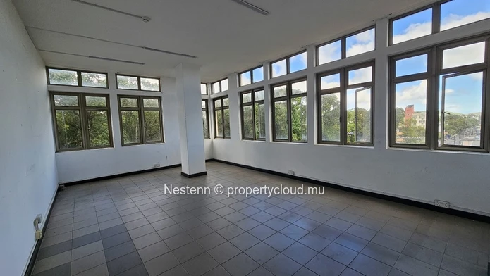 Bureau de 560m²  