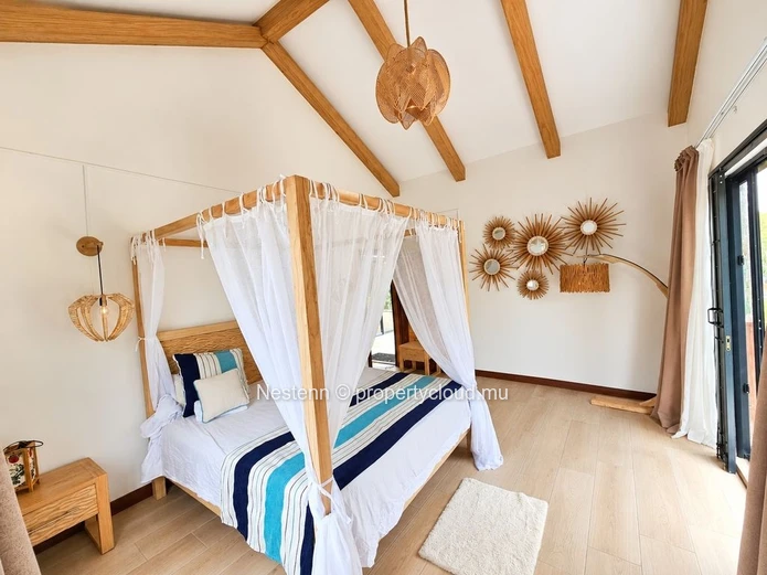 Élégante villa de 3 chambres avec piscine à débordement 
