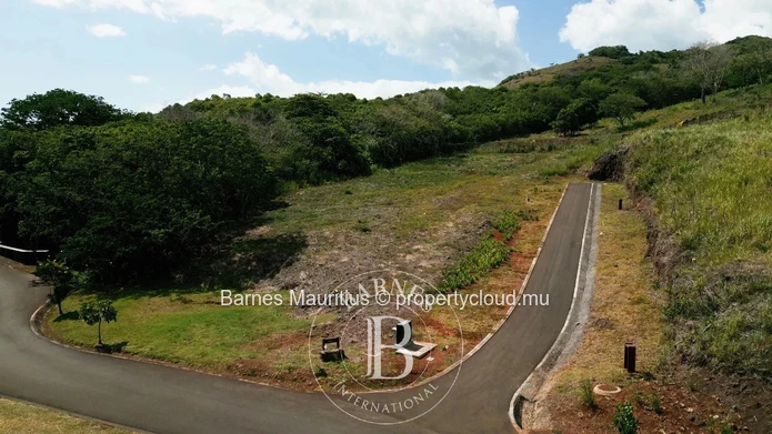 Bel Ombre - Plot of land with mountain views - 1,513 m²