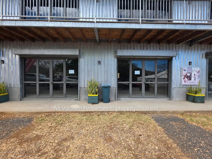 Office space to rent in Black River