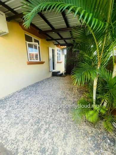 3-Bedroom Ground-Floor Apartment with Terrace and Garage Near Péreybère Beach