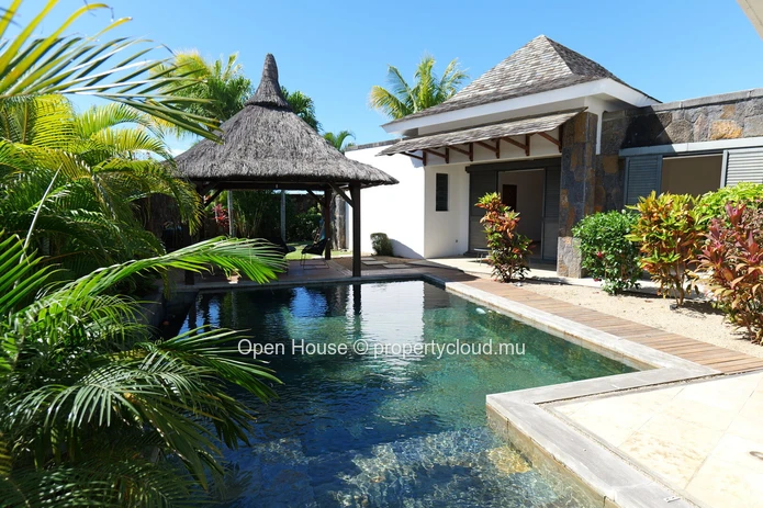 Villa de luxe 4 chambres avec piscine privée à vendre à Péreybère