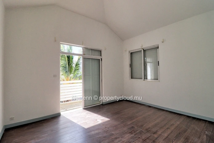 Renovated villa of 3 bedrooms close to the beach