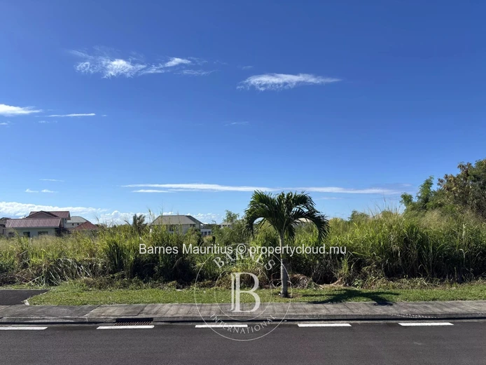 BEAU VALLON - Terrain Résidentiel - 912 m2