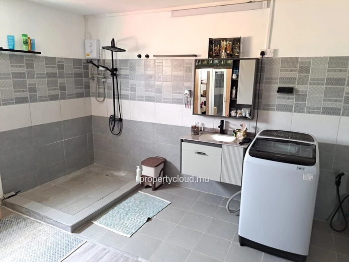Albion – For sale: spacious 2-bedroom house in the Beerjeraz subdivision