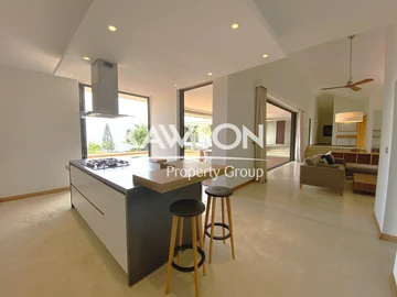 4 Bedroom Villa