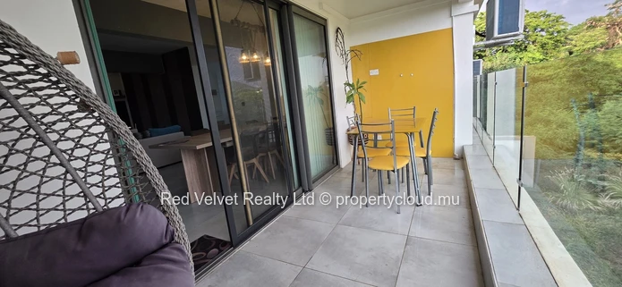 Luxury Furnished 3-Bedroom Townhouse with Rooftop Terrace and Jacuzzi – Flic en Flac | Rs 15M