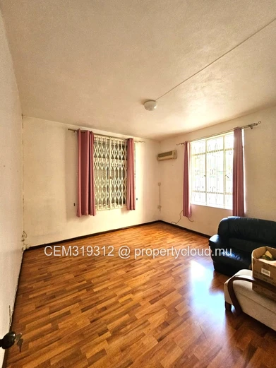 Maison 4 Chambres à Vendre – Coromandel 