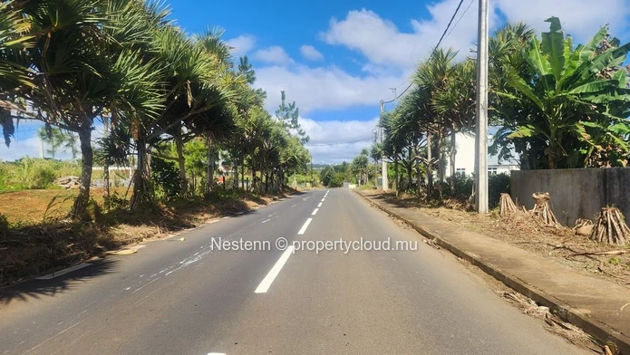 Big plot of land of 3600.99 m², ideal for development