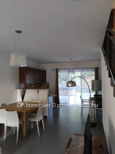 RES Townhouse for rent 