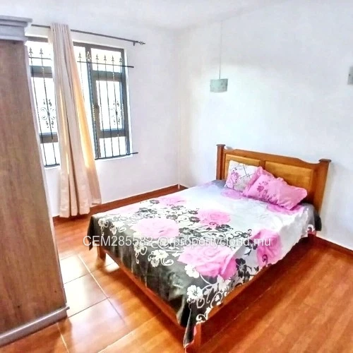Maison entièrement meublée de 3 chambres à coucher au rez-de-chaussée à louer à Curepipe