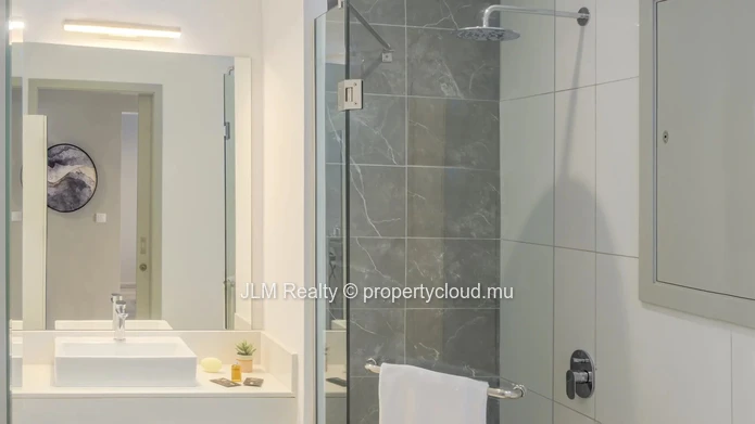 À Vendre – Élégant Appartement 2 Chambres dans un Complexe Résidentiel Haut de Gamme à Moka, Île Maurice