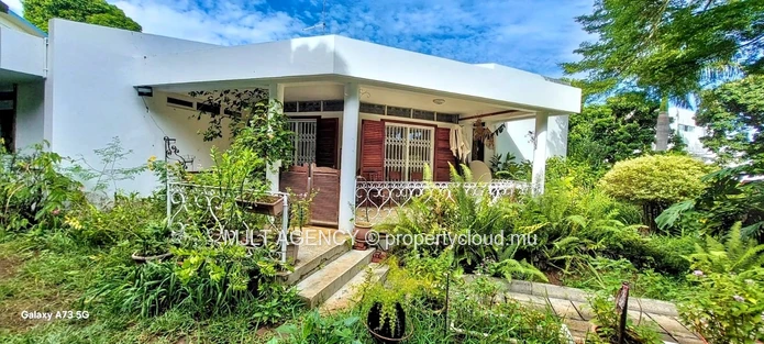 Maison Spacieuse à Beau Bassin : Confort et Commodités Assurés