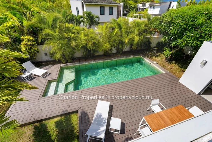 Villa meublée de 4 chambres avec piscine à quelques pas de la plage de Trou aux Biches
