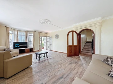 7 Bedroom House