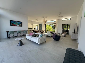 4 Bedroom Villa