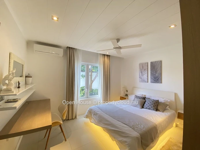 Exclusivité - Domaine recherché sur Grand Baie - Villa à vendre - 3 chambres en suite - beaux volumes - grand jardin ... (Mandat exclusif)