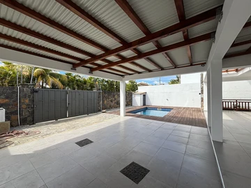 5 Bedroom Villa