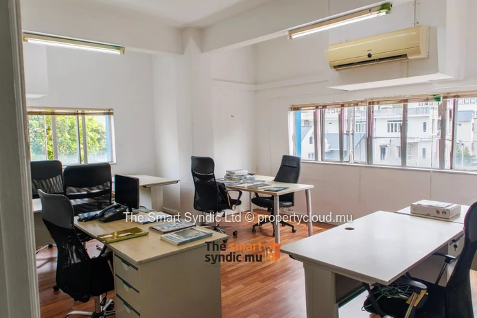 Espace de bureau:  Au Cœur de la Capitale.