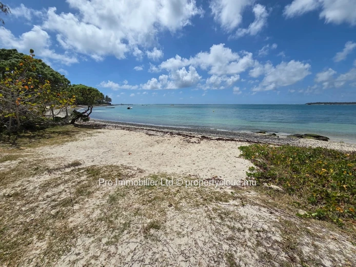 Stunning Beachfront Land/Villa For Sale , Trou D’Eau Douce, Mauritius