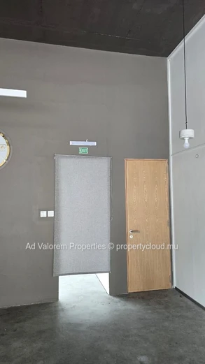 Commercial Space for Rent – La Preneuse, Black River