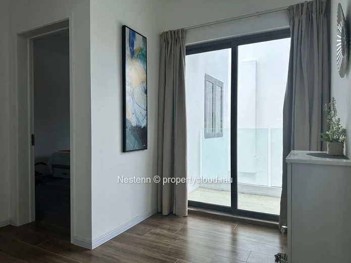 Magnifique Duplex de 4 Chambres avec Piscine Privée à Trou aux Biches