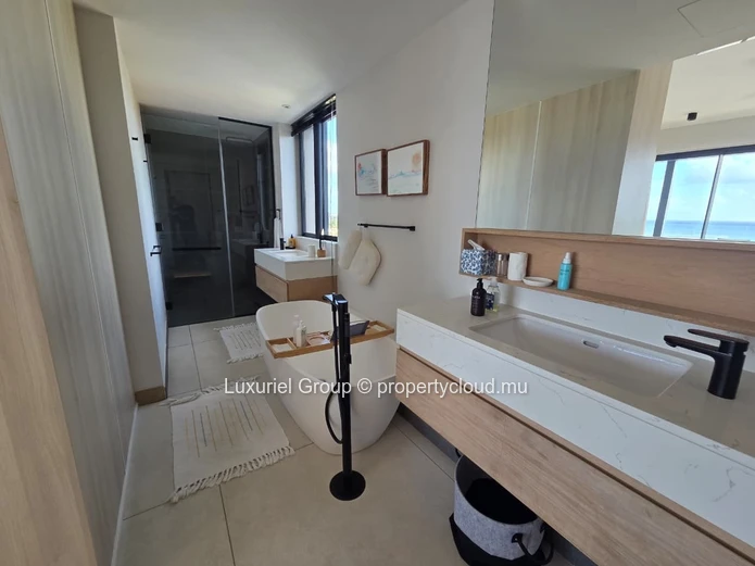  Penthouse d’Exception à Louer – Pointe aux Canonniers