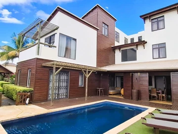 5 Bedroom Villa
