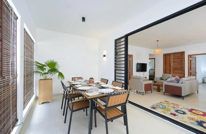 Penthouse de haut standing offrant 3 chambres avec vue sur mer à Trou aux Biches