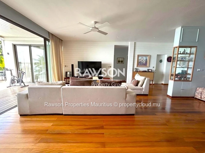 Penthouse Magnifique À Vendre Sur La Plage
