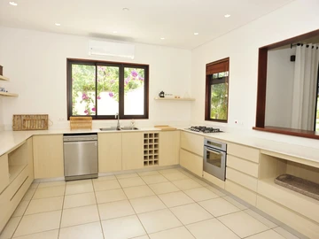 4 Bedroom Villa