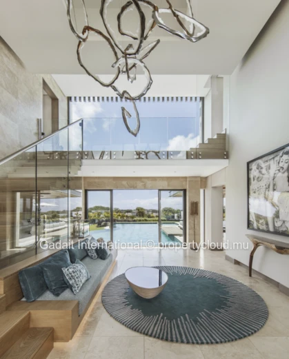 Villa de Prestige avec Vue sur le Golf à Louer à Anahita – 35 000 EUR / mois