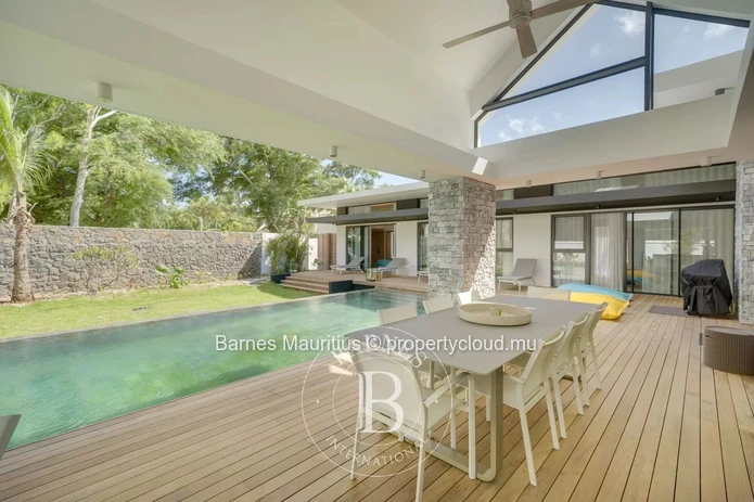 PEREYBERE - Villa a few steps from the beach - 4 bedrooms
