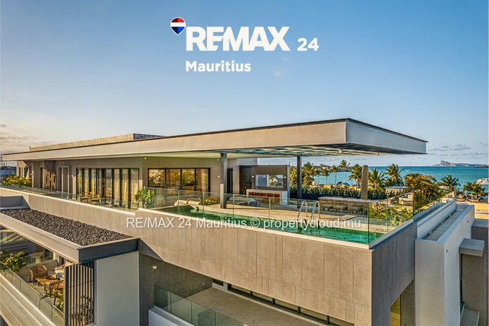 Luxury 4-bedroom penthouse with en-suite bathrooms, panoramic sea, golf & mountain views. Exceptiona