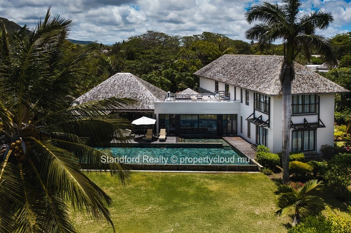 Luxury 5-Bedroom Villa, East Coast, Anahita