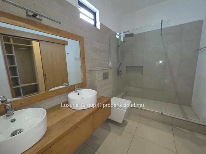 5-Bedroom Villa For Rent – Trou Aux Biches