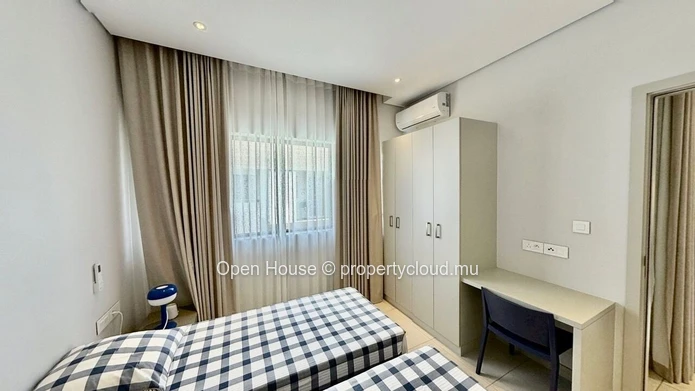 A LOUER - proche plage -  bel appartement - piscine commune - rooftop avec vue mer -   - Disponible