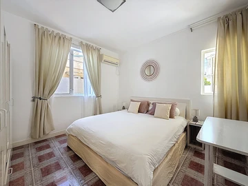9 Bedroom House