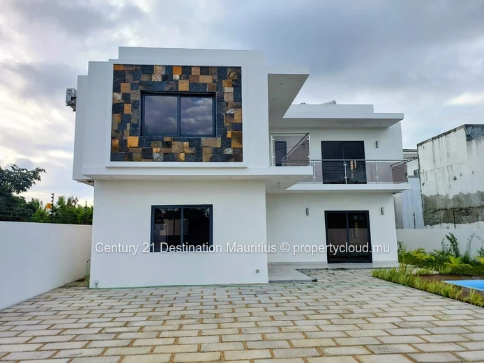 Where Modern Living Meets Discretion