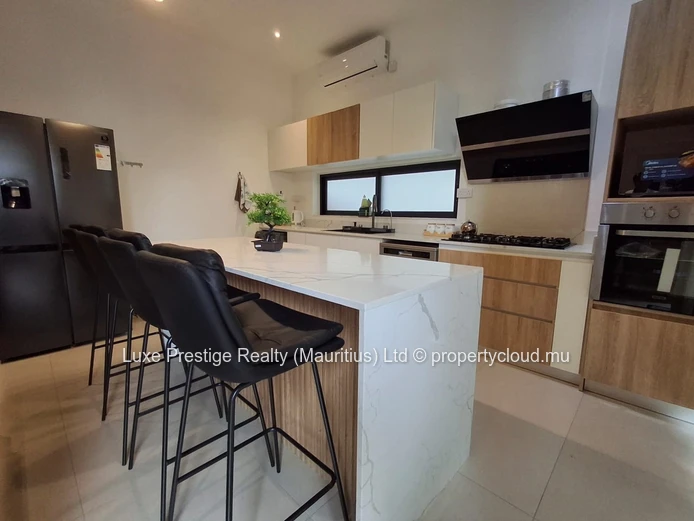 Modern 3-Bedroom All-Ensuite Apartment with Jacuzzi & Bathtub | Fully Air-Conditioned | North Mauritius