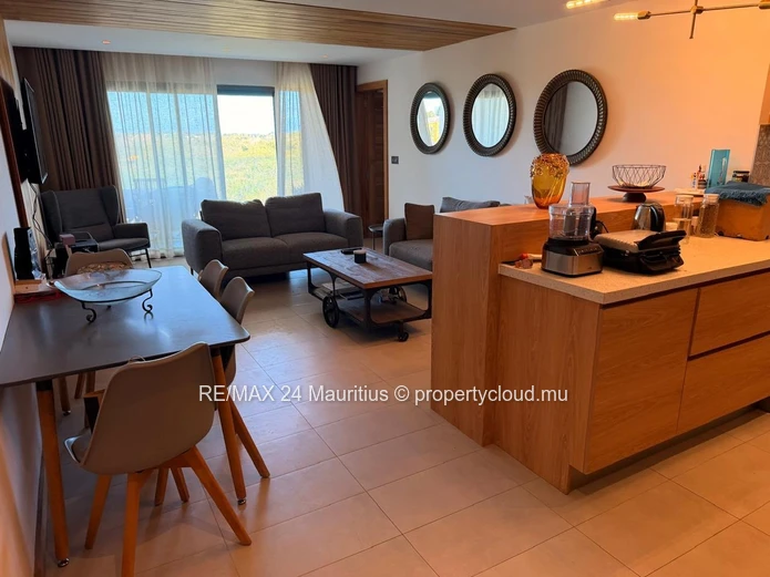 Second-Floor Apartment in Pereybere | Views