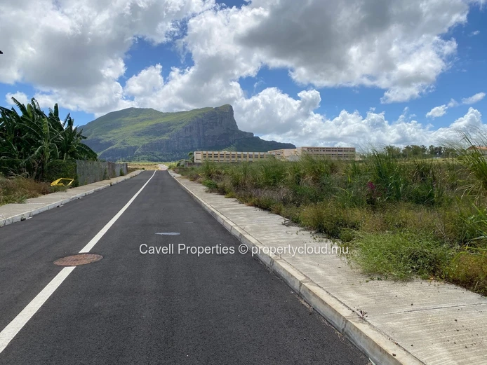 Residential/Commercial land for sale at Lotissement Le Pierrefonds, close by to Quatre Bornes, Cascavelle and Flic en...