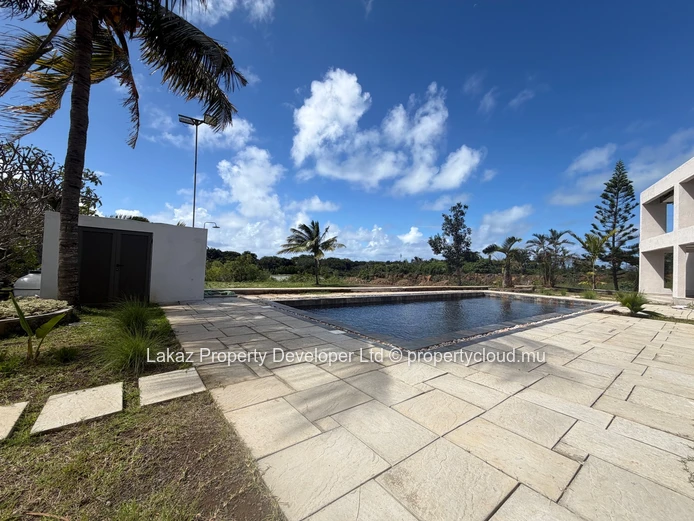 3 bedrooms apartment in Calodyne - 1 min beach
