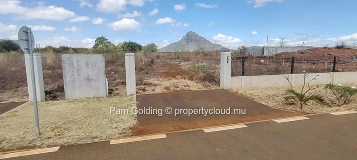 Prime Residential Land for Sale in Magenta Parkside