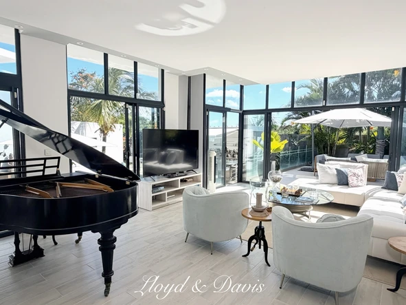 4 Bedroom Villa