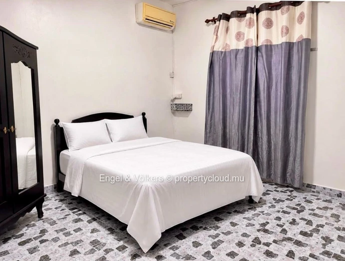 3-Bedroom Apartment with Shared Pool