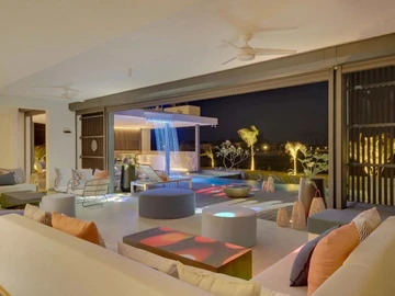 5 Bedroom Villa