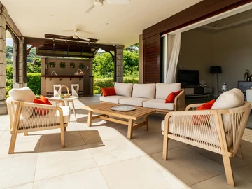4 Bedroom Villa