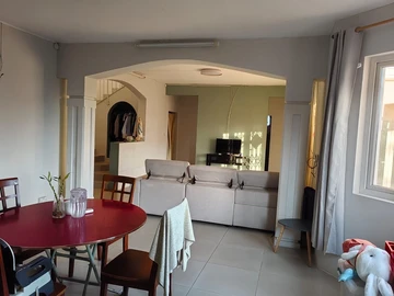 Maison de 4 Chambres