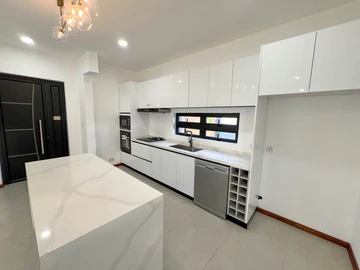 4 Bedroom Villa